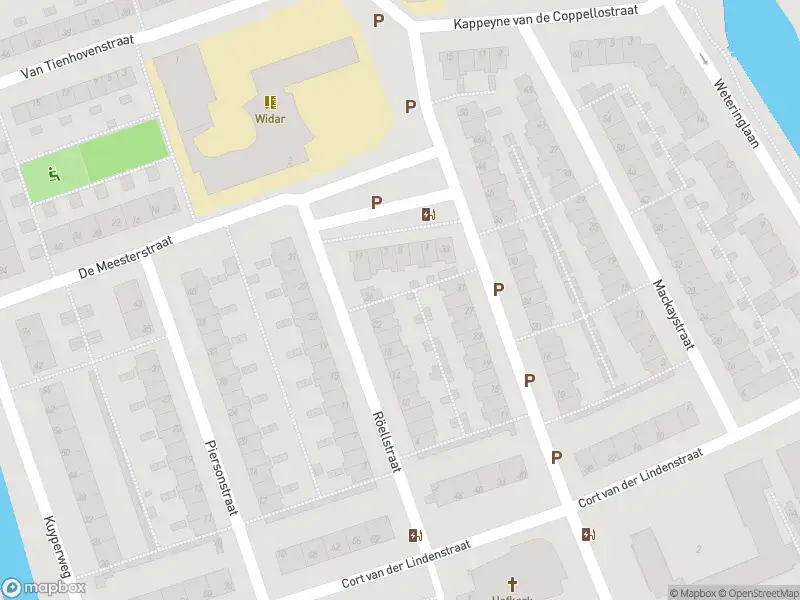 Ambulance met gepaste spoed naar de Kappeyne van de Coppellostraat in Delft