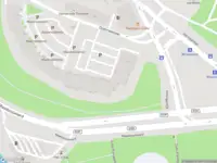 Ambulance met grote spoed naar de Oostmaaslaan in Rotterdam