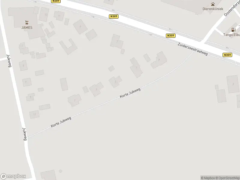 Politie naar de Zuiderzeestraatweg Oost in Elburg vanwege aanrijding met letsel