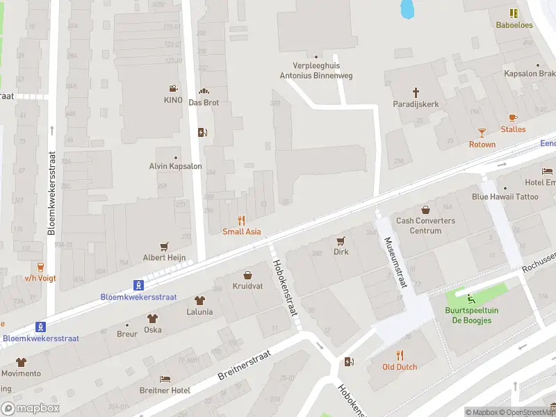 Ambulance met grote spoed naar de Nieuwe Binnenweg in Rotterdam