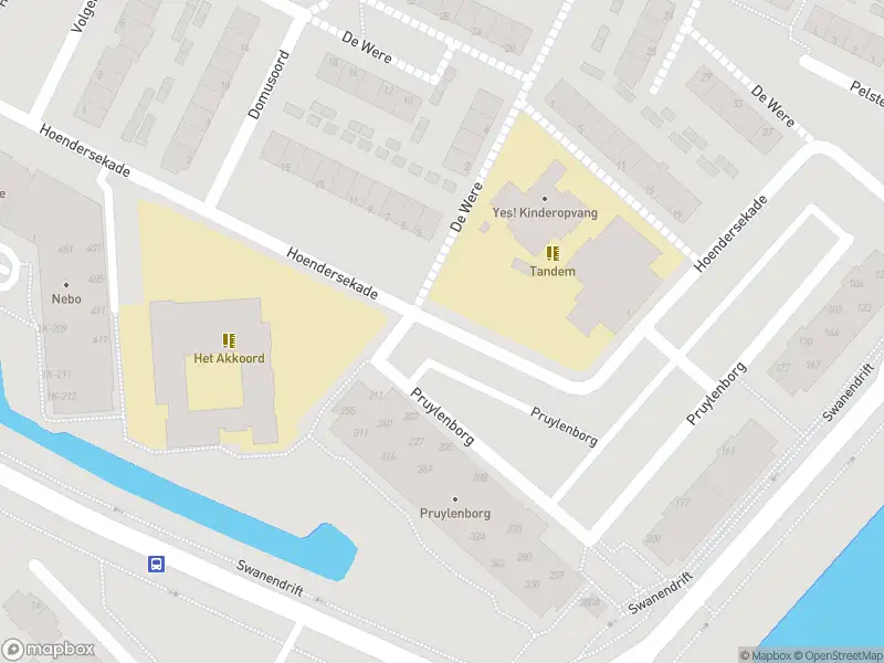 Ambulance met gepaste spoed naar de Hoendersekade in Zwijndrecht