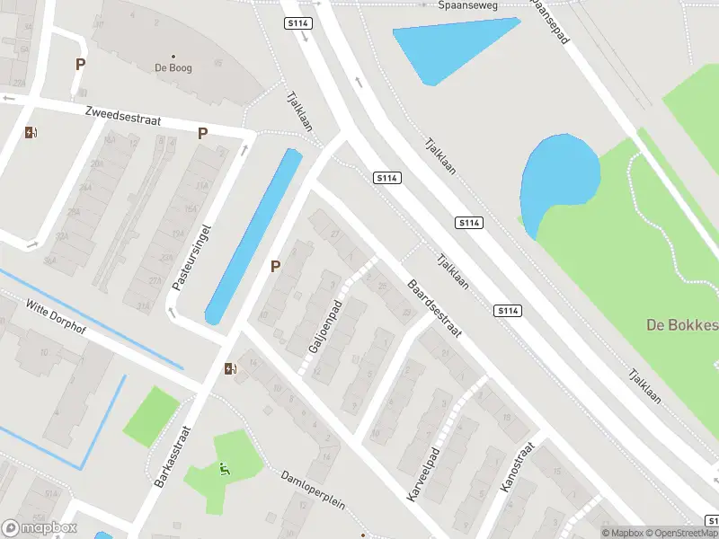 Ambulance met gepaste spoed naar de Galjoenpad in Rotterdam