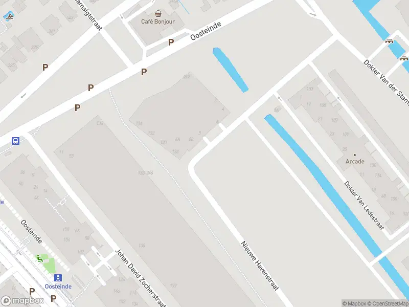 Ambulance met grote spoed naar de Nieuwe Havenstraat in Voorburg