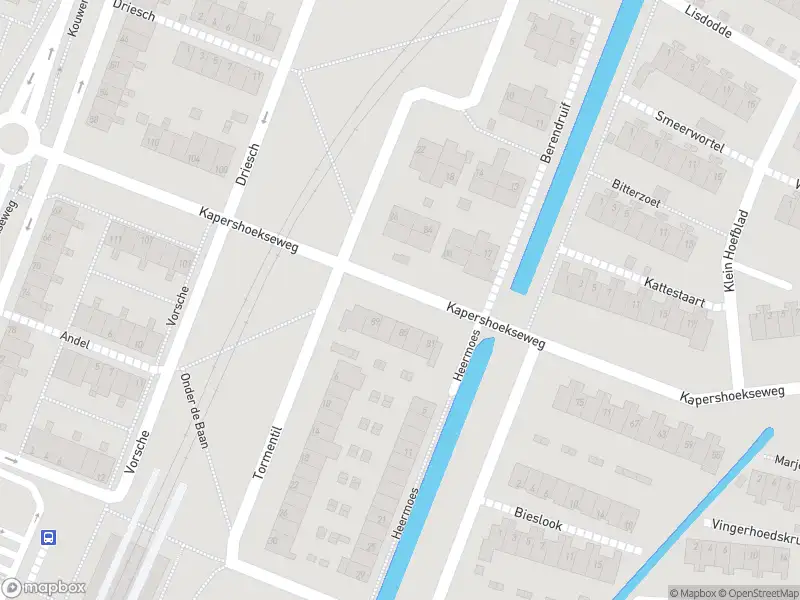 Ambulance met grote spoed naar de Kapershoekseweg in Hoogvliet Rotterdam