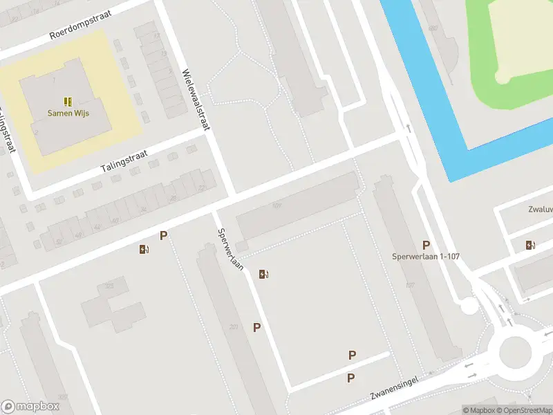 Ambulance met gepaste spoed naar de Sperwerlaan in Vlaardingen
