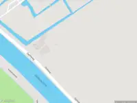 Ambulance met grote spoed naar de Delftweg in Rotterdam