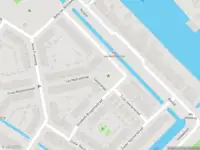 Ambulance met grote spoed naar de Lau Mazirelstraat in Leiden