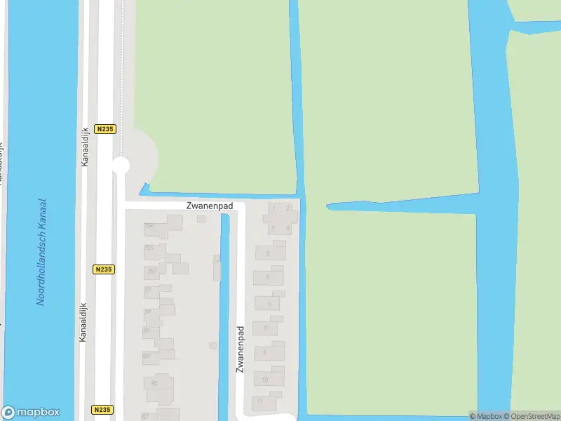 Ambulance met gepaste spoed naar de Zwanenpad in Watergang