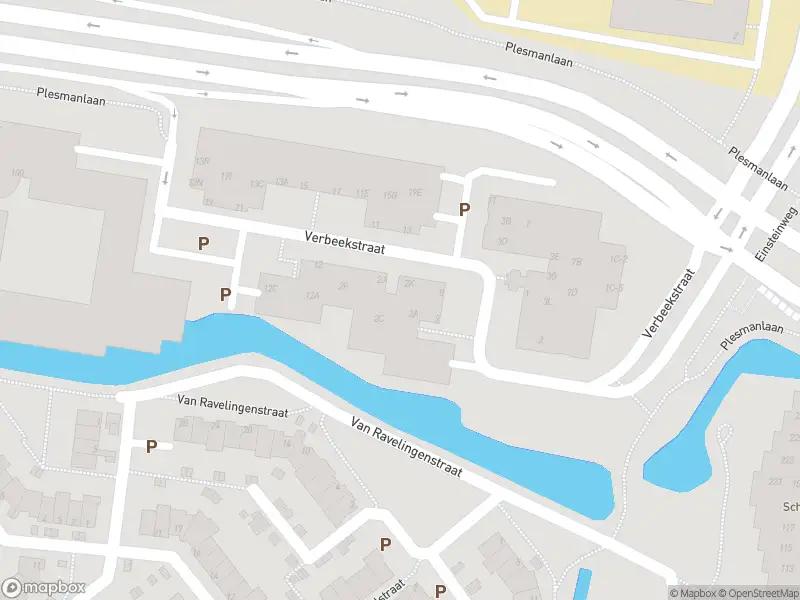 Ambulance met gepaste spoed naar de Verbeekstraat in Leiden