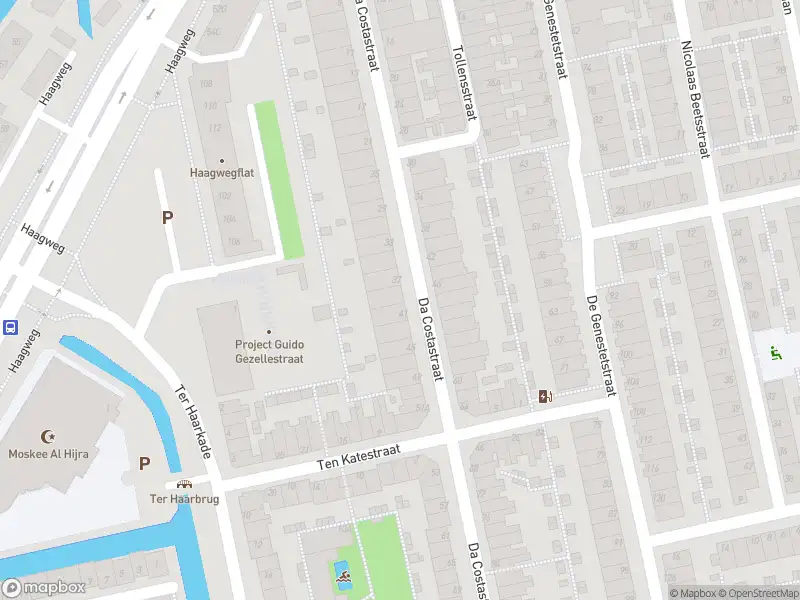 Ambulance met gepaste spoed naar de Da Costastraat in Leiden