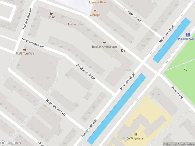 Ambulance met gepaste spoed naar de Strobloemstraat in Rotterdam