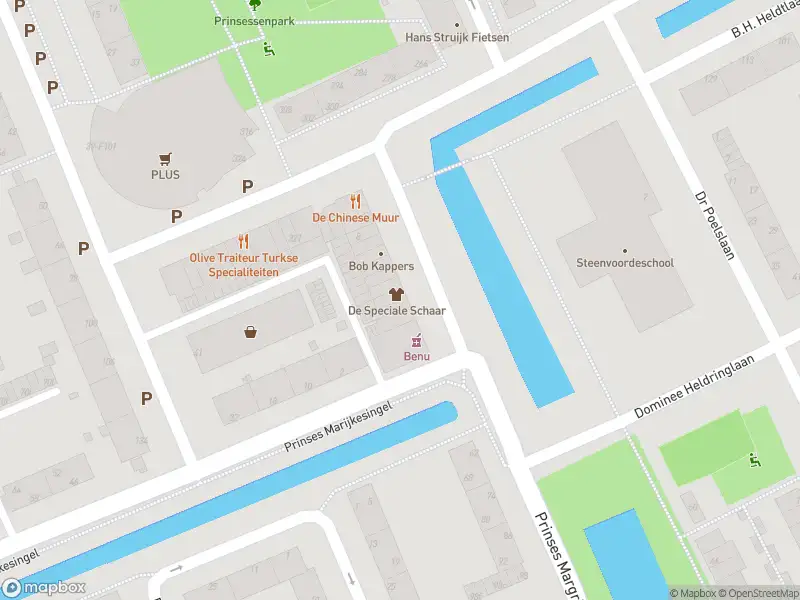 Ambulance met grote spoed naar de Prinses Margrietsingel in Rijswijk