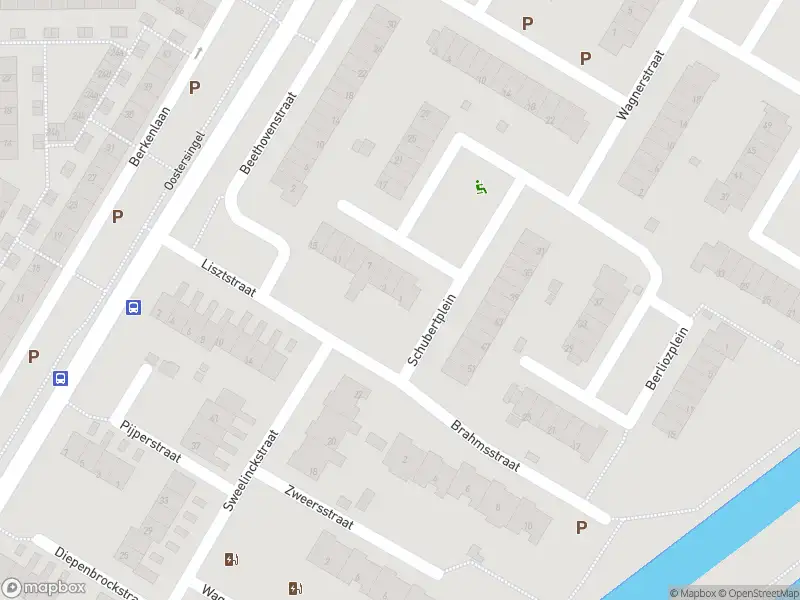 Ambulance met grote spoed naar de Schubertplein in Berkel en Rodenrijs