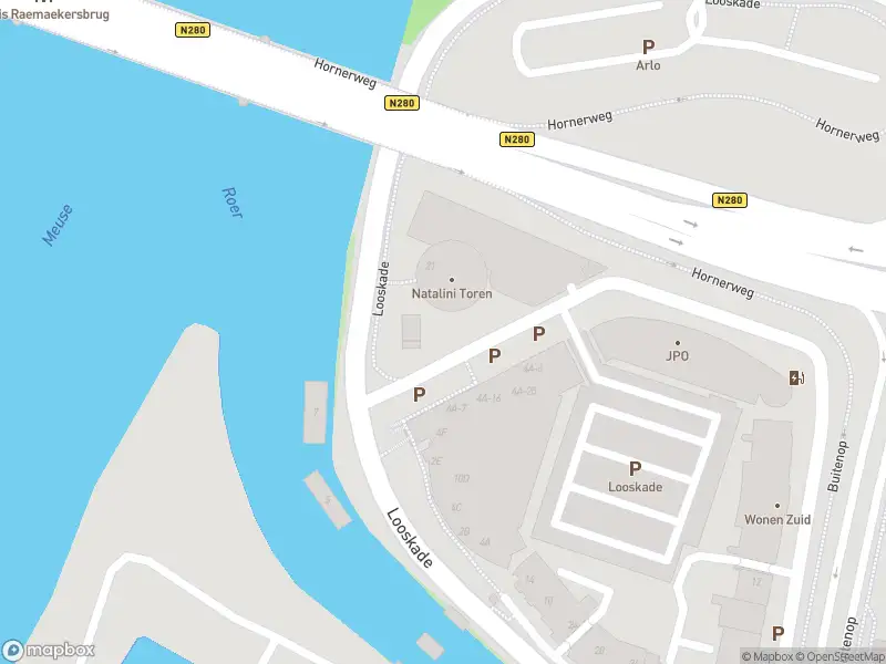Ambulance met gepaste spoed naar de Looskade in Roermond