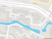 Ambulance met gepaste spoed naar de Verbeekstraat in Leiden