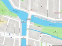 Ambulance met gepaste spoed naar de Oude Herengracht in Leiden
