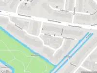 Ambulance met gepaste spoed naar de Bijenveld in Leiden