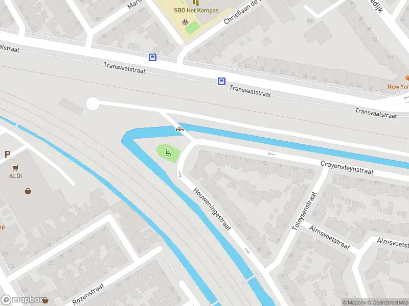 Ambulance met gepaste spoed naar de Crayensteynstraat in Dordrecht