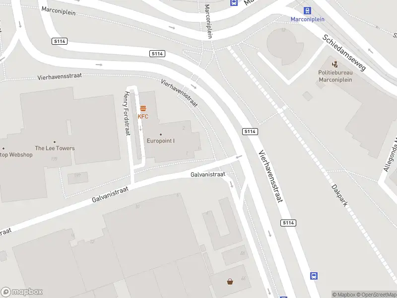 Ambulance met grote spoed naar de Marconistraat in Rotterdam