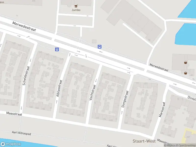 Ambulance met gepaste spoed naar de Vechtstraat in Dordrecht