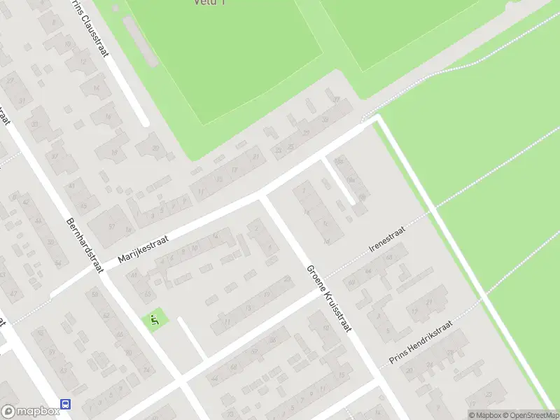 Ambulance met gepaste spoed naar de Groene Kruisstraat in Strijen