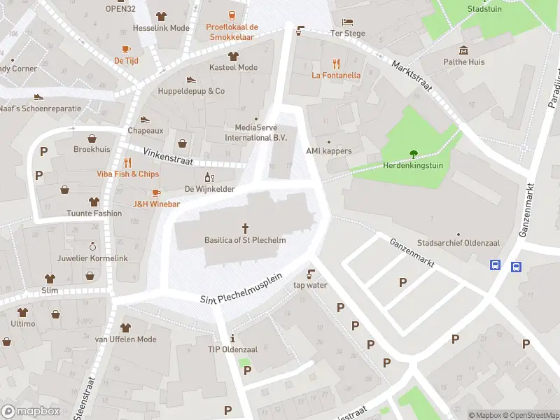 Brandweer met gepaste spoed naar de Pastoriestraat in Oldenzaal vanwege een liftopsluiting