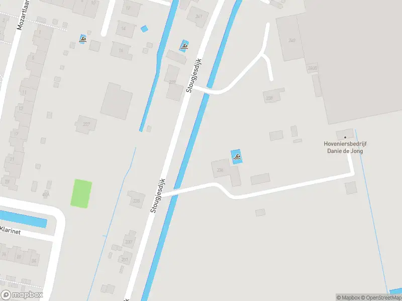 Ambulance met gepaste spoed naar de Stougjesdijk in Oud-Beijerland