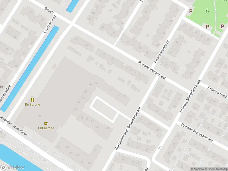 Ambulance met grote spoed naar de Burgemeester Brouwerstraat in Zwijndrecht