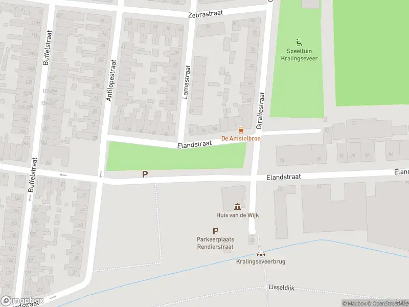 Ambulance met grote spoed naar de Elandstraat in Rotterdam