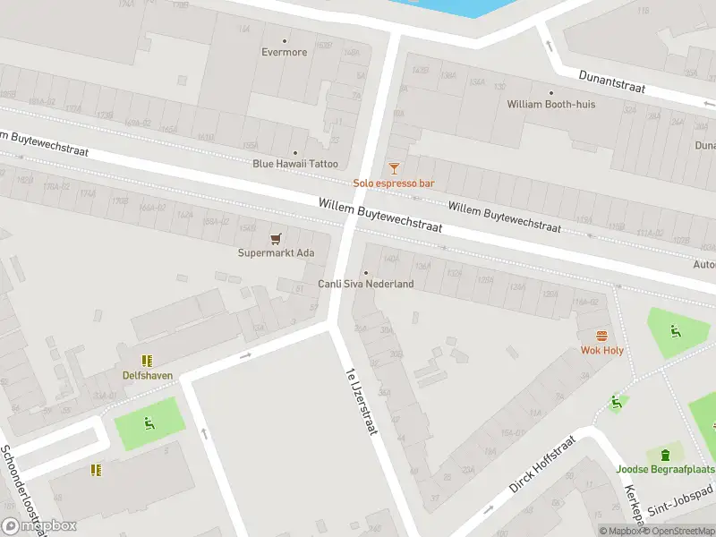 Ambulance met grote spoed naar de Havenstraat in Rotterdam