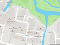 Ambulance met grote spoed naar de Rosmolen in Leiden