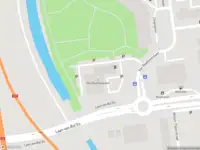 Ambulance met grote spoed naar de Van Beethovenplein in Schiedam
