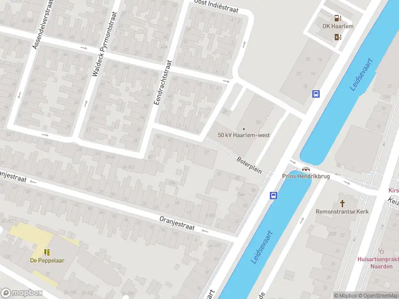 Brandweer met grote spoed naar de Boterplein in Haarlem vanwege voertuigbrand
