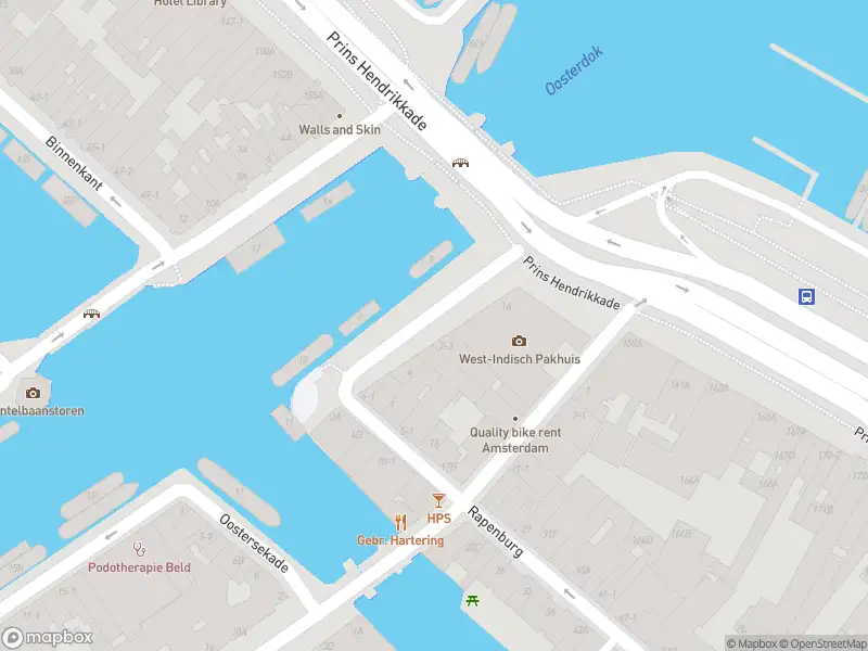 Ambulance met gepaste spoed naar de 's-Gravenhekje in Amsterdam