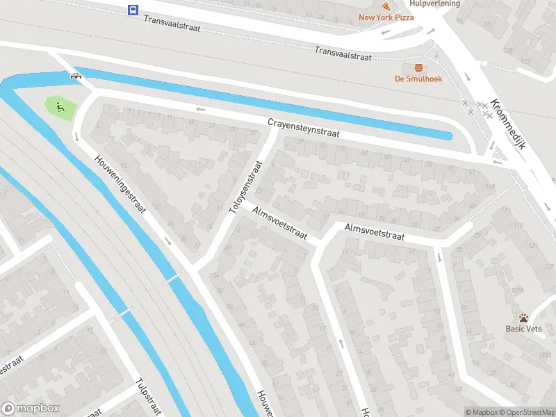 Ambulance met grote spoed naar de Almsvoetstraat in Dordrecht
