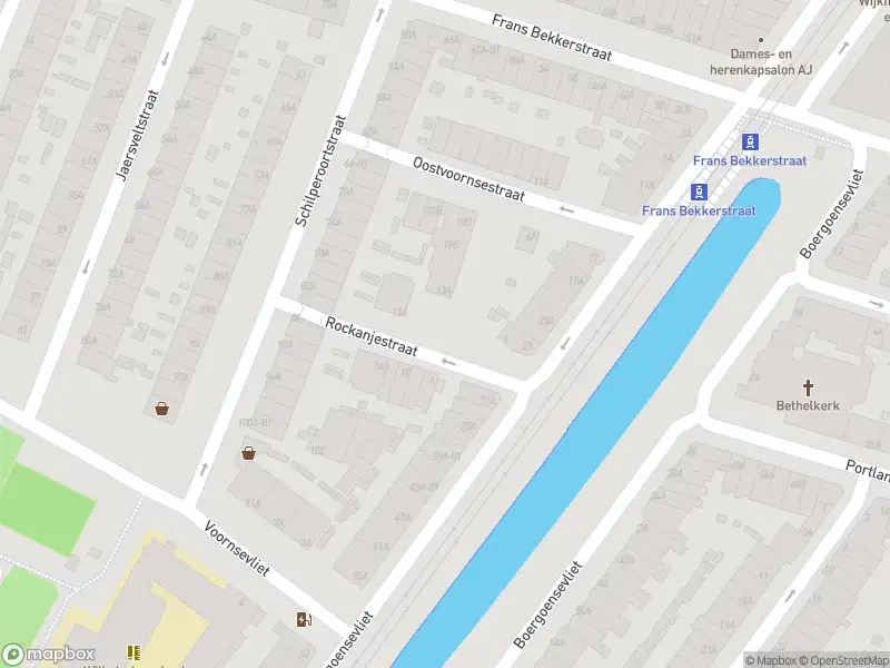 Ambulance met grote spoed naar de Rockanjestraat in Rotterdam