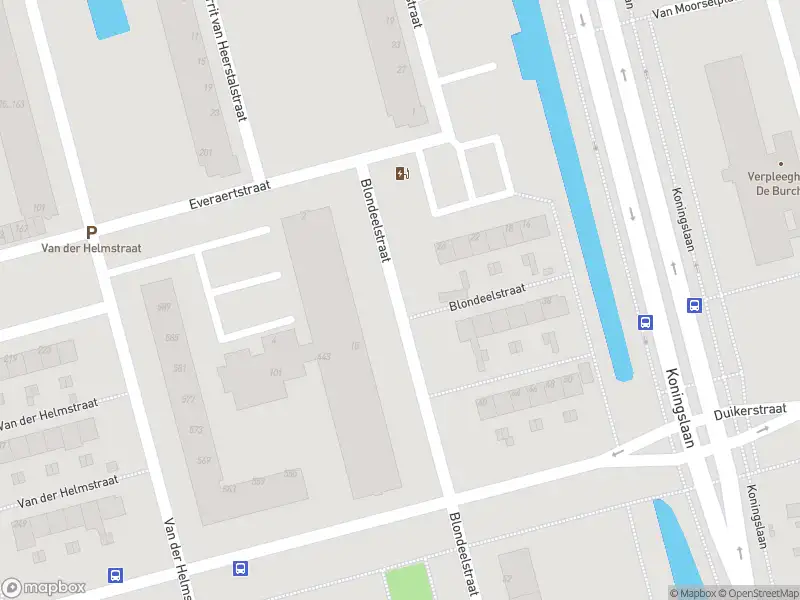 Ambulance met grote spoed naar de Blondeelstraat in Rotterdam
