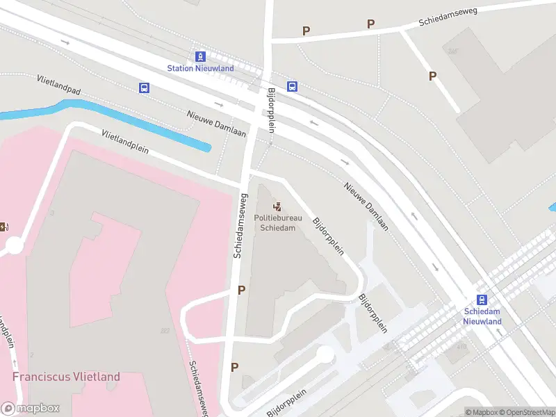 Politie naar de Bijdorpplein in Schiedam vanwege ongeval met letsel