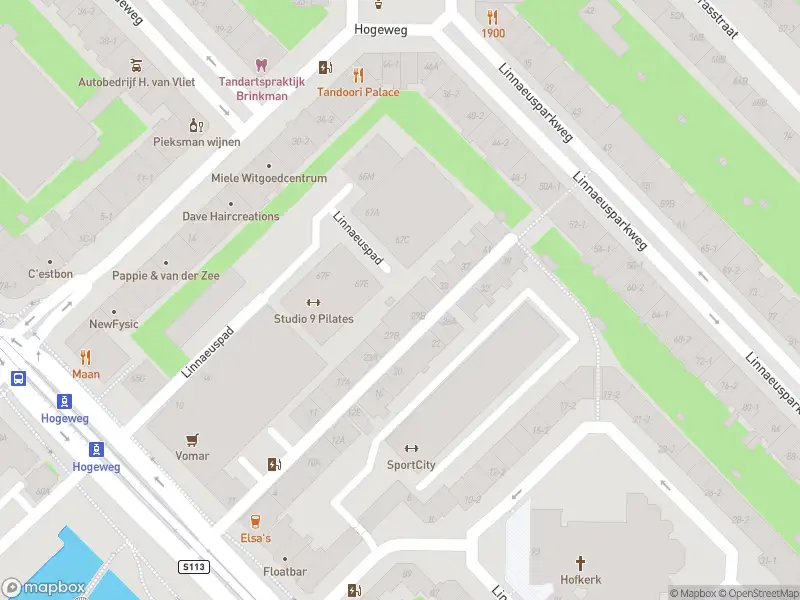 Brandweer met gepaste spoed naar de Linnaeushof in Amsterdam