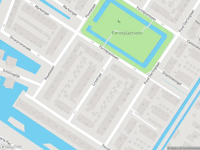 Ambulance met gepaste spoed naar de Lirestraat in Amsterdam
