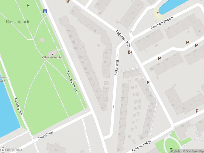 Ambulance met grote spoed naar de Zinkerweg in Rotterdam