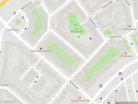 Ambulance met gepaste spoed naar de Eksterstraat in Amsterdam