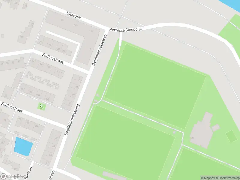 Ambulance met gepaste spoed naar de Deijffelbroekseweg in Pernis Rotterdam