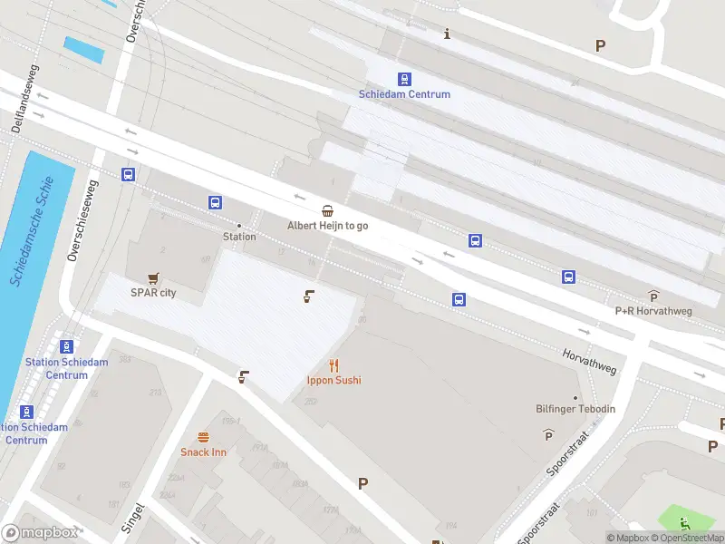 Ambulance met gepaste spoed naar de Stationsplein in Schiedam