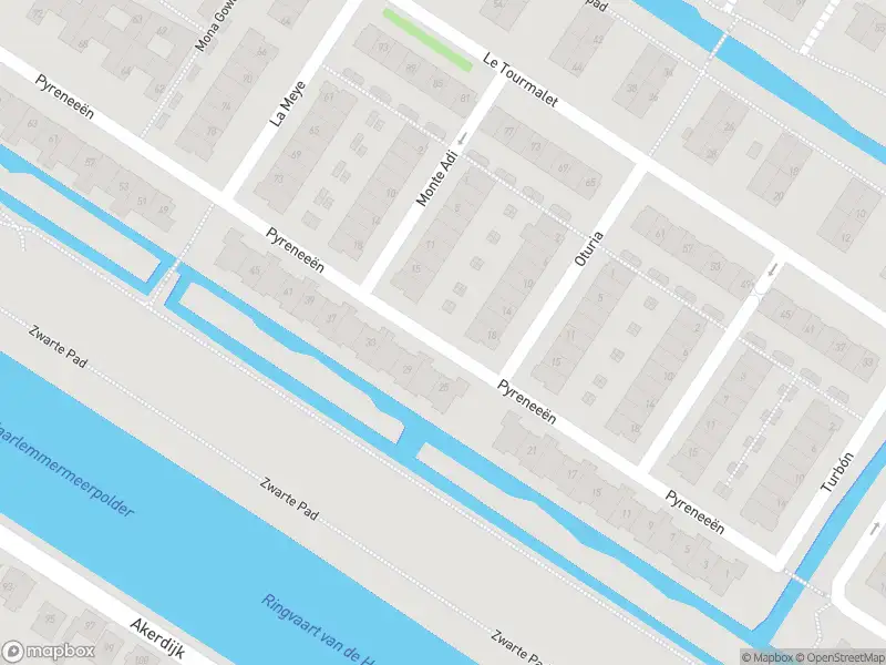 Ambulance met grote spoed naar de Pyreneeën in Amsterdam