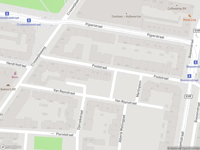 Ambulance met grote spoed naar de Pootstraat in Rotterdam