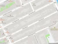 Ambulance met grote spoed naar de Jacob Israël de Haanstraat in Amsterdam