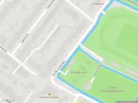 Ambulance met gepaste spoed naar de Van Beuningenlaan in Leiden