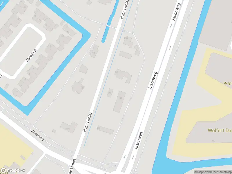 Ambulance met gepaste spoed naar de Hoge Limiet in Rotterdam