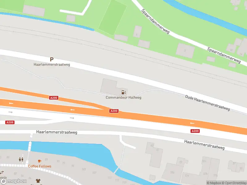 Ambulance met gepaste spoed naar de Oude Haarlemmerstraatweg in Halfweg
